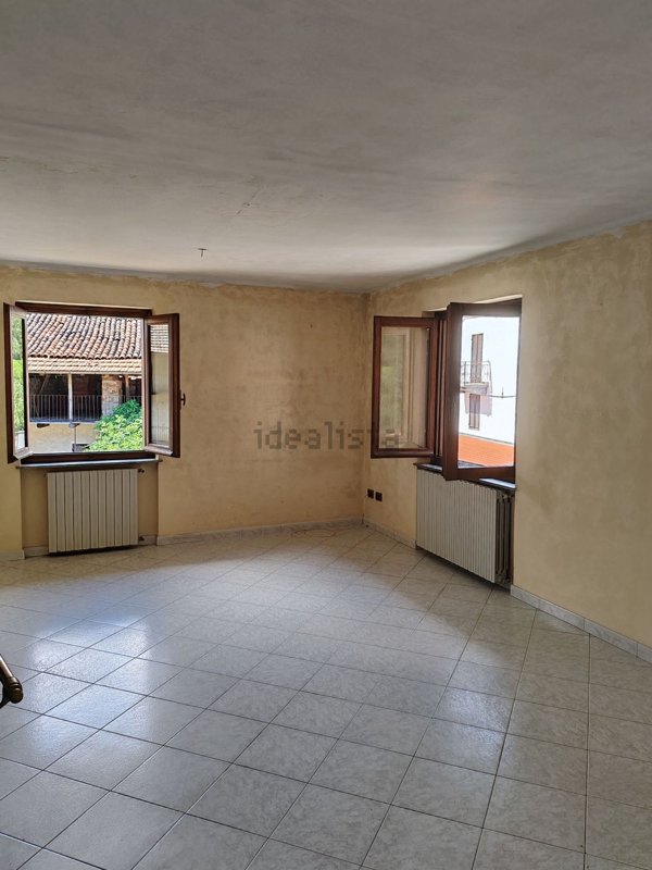 appartamento in vendita a Quarona in zona Doccio