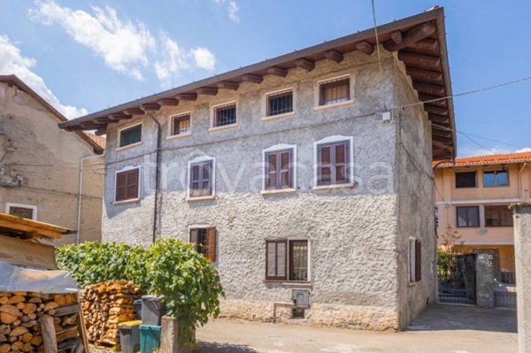 casa indipendente in vendita a Quarona in zona Doccio