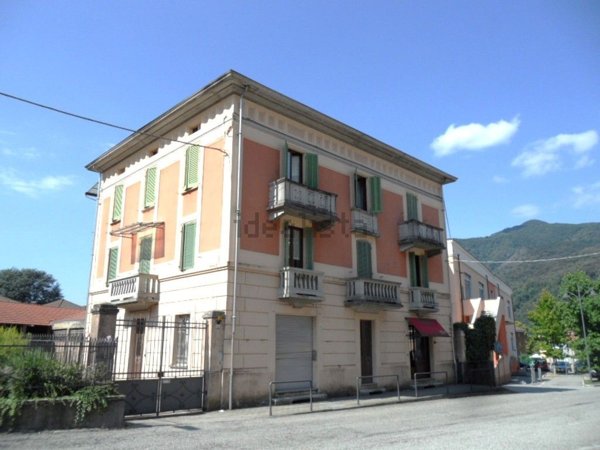 appartamento in vendita a Quarona in zona Doccio