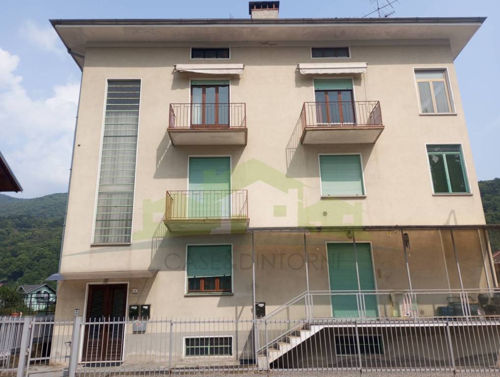 appartamento in vendita a Quarona in zona Doccio