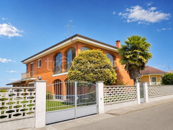 casa indipendente in vendita a Quinto Vercellese