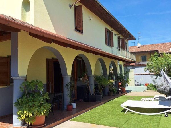 casa indipendente in vendita a Quinto Vercellese