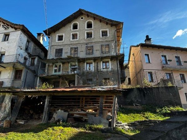 casa indipendente in vendita a Rimella