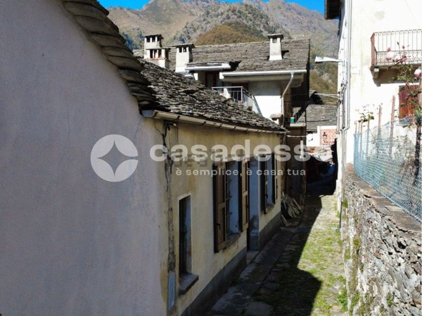 casa indipendente in vendita a Rimella