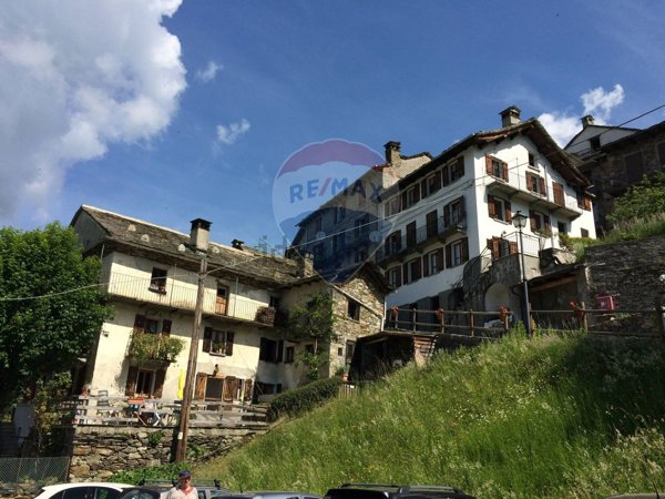 casa semindipendente in vendita a Rimella