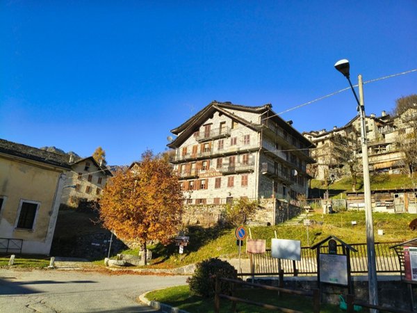casa indipendente in vendita a Rimella