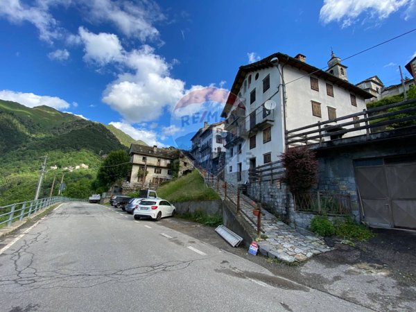 casa semindipendente in vendita a Rimella