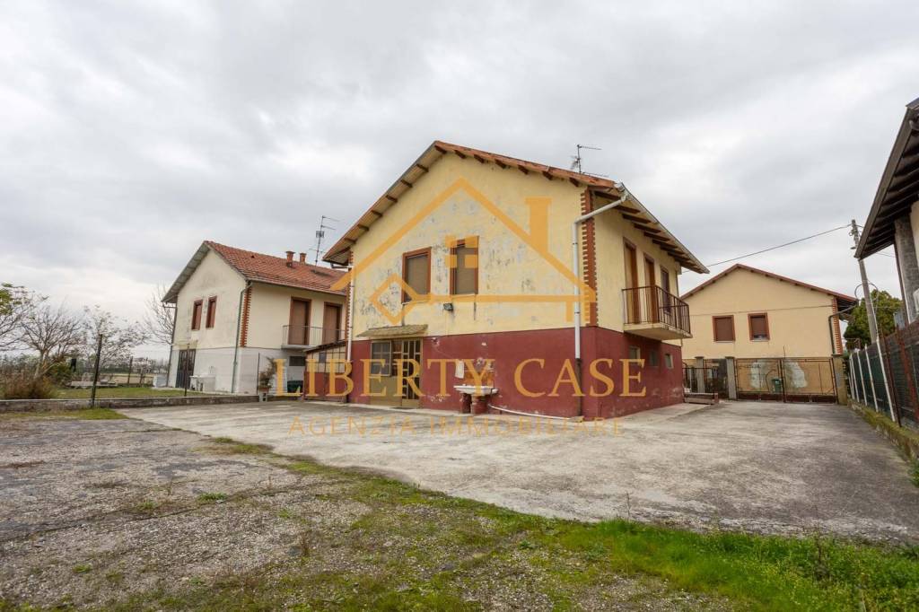 casa indipendente in vendita a Rive