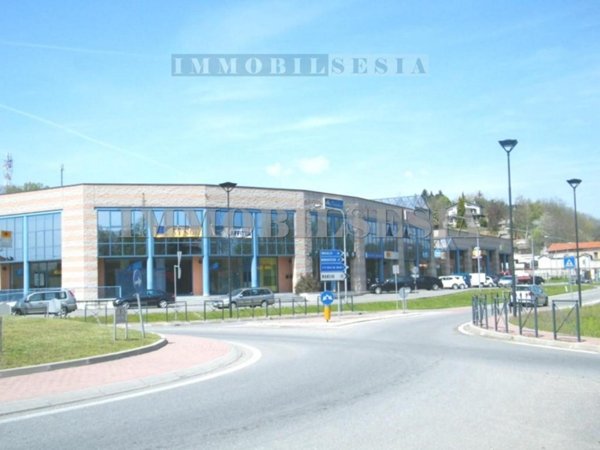 negozio in vendita a Roasio