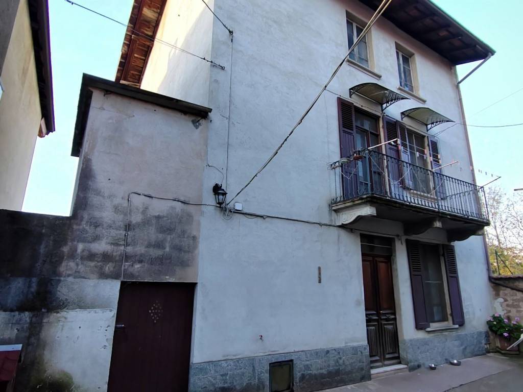 casa indipendente in vendita a Roasio in zona Castelletto Villa
