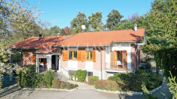 casa indipendente in vendita a Roasio