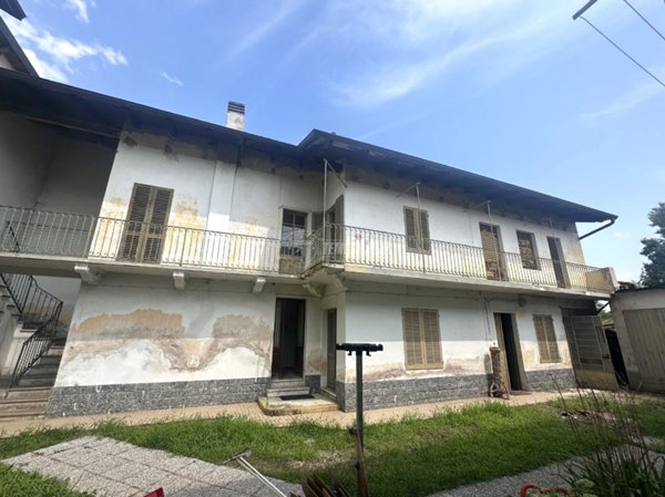 casa indipendente in vendita a Roasio in zona Sant'Eusebio