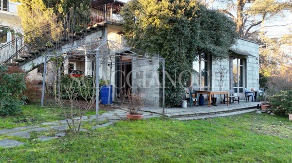 casa indipendente in vendita a Roasio in zona Sant'Eusebio
