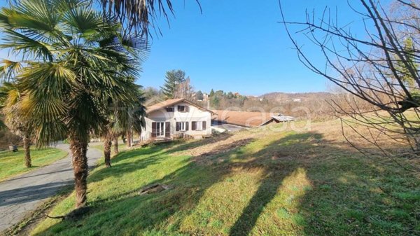 casa indipendente in vendita a Roasio