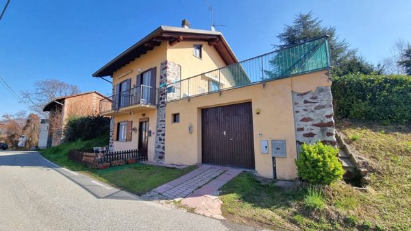 casa indipendente in vendita a Roasio