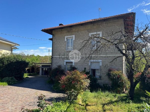casa indipendente in vendita a Roasio