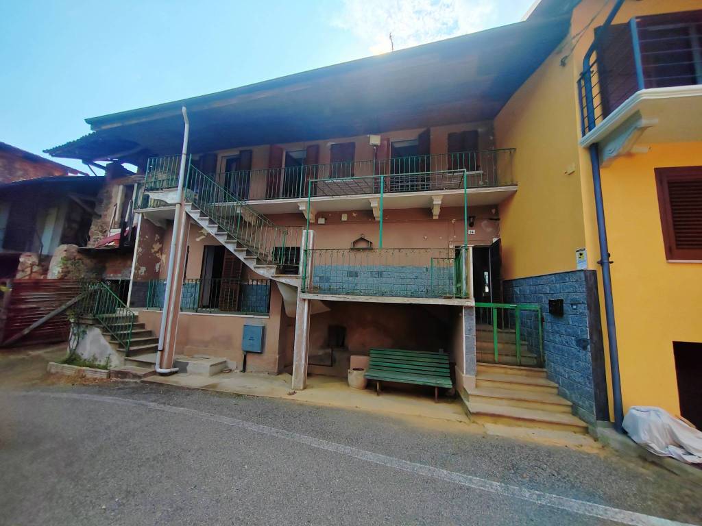casa indipendente in vendita a Roasio in zona Sant'Eusebio