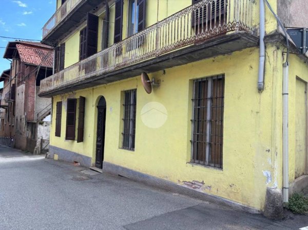 casa semindipendente in vendita a Roasio