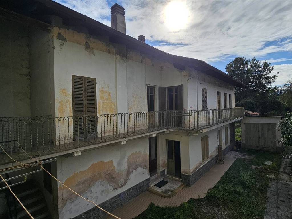 casa semindipendente in vendita a Roasio in zona Curavecchia