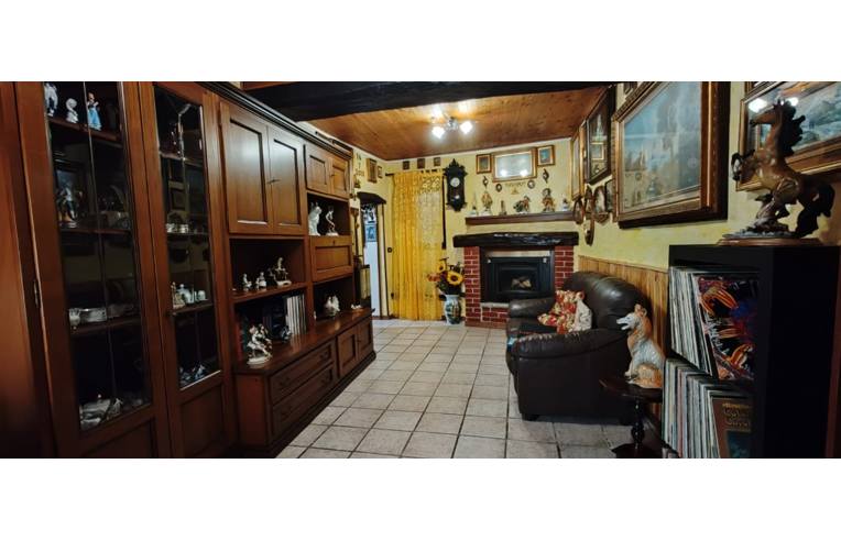 casa indipendente in vendita a Roasio in zona Corticella