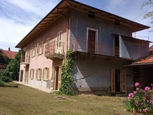 casa indipendente in vendita a Roasio