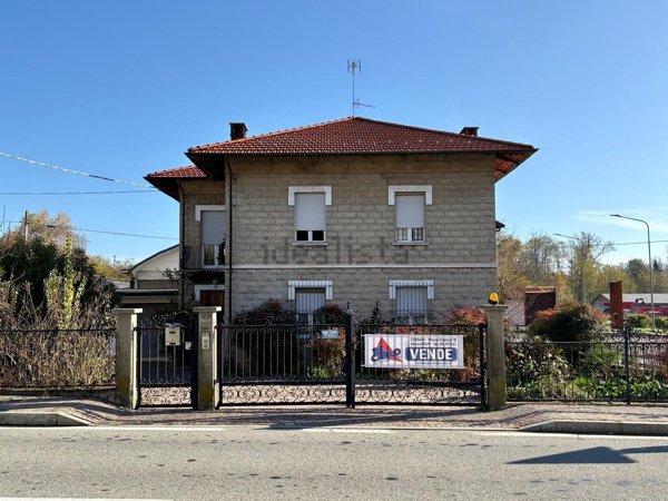 casa indipendente in vendita a Roasio