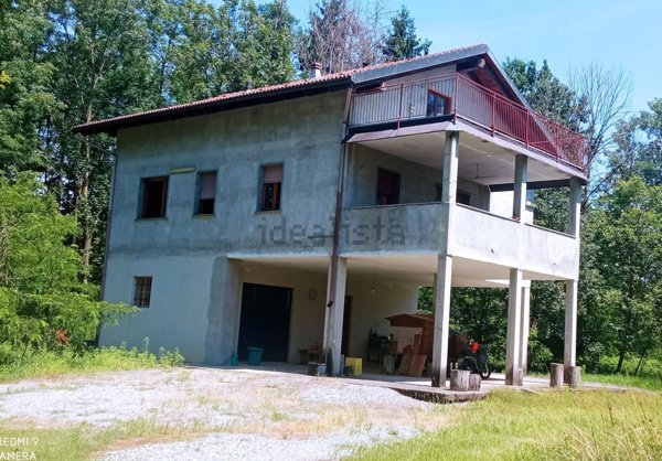 casa indipendente in vendita a Roasio
