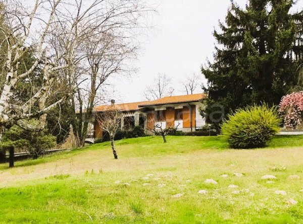 casa indipendente in vendita a Roasio