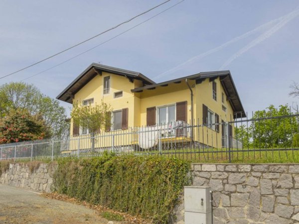 casa indipendente in vendita a Roasio in zona Castelletto Villa