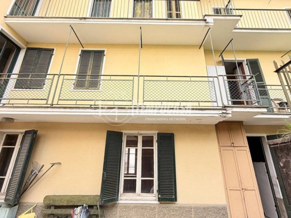 casa indipendente in vendita a Roasio in zona Castelletto Villa