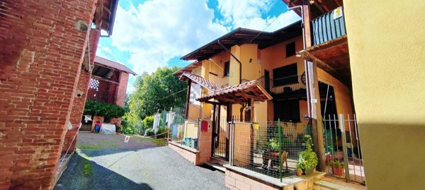appartamento in vendita a Roasio in zona Sant'Eusebio