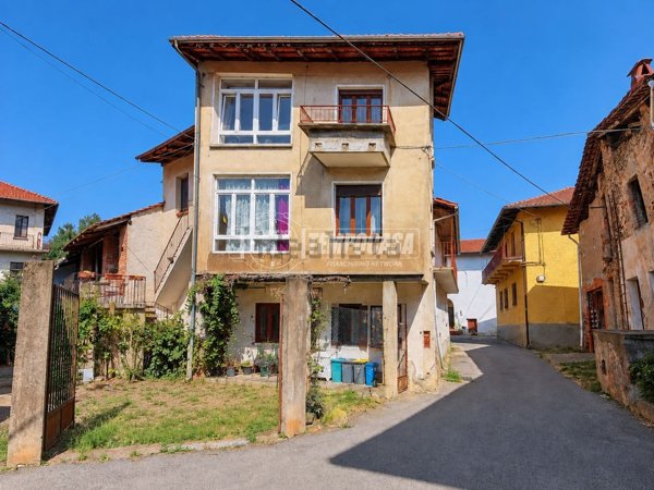 casa indipendente in vendita a Roasio in zona Sant'Eusebio