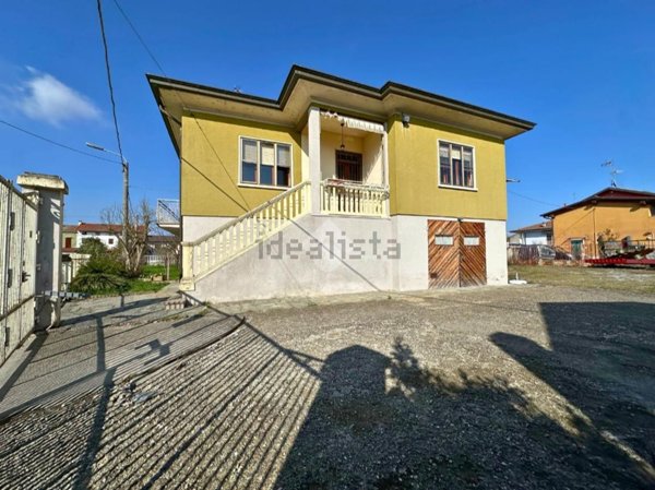 casa indipendente in vendita a Ronsecco