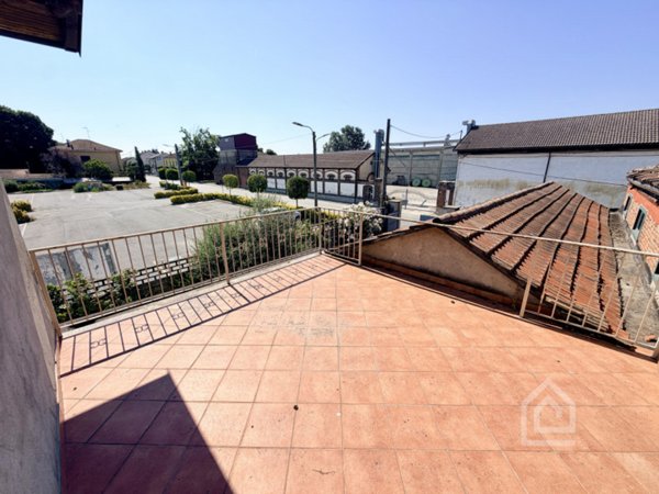 casa indipendente in vendita a Ronsecco