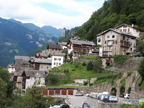 quadrivano in vendita a Rossa