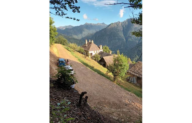 casa indipendente in vendita a Rossa