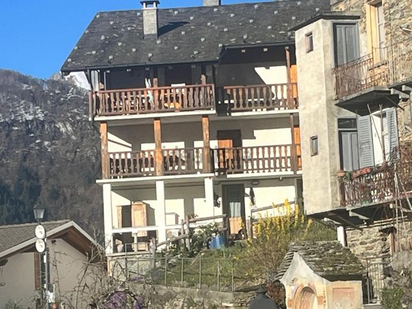 appartamento in vendita a Rossa