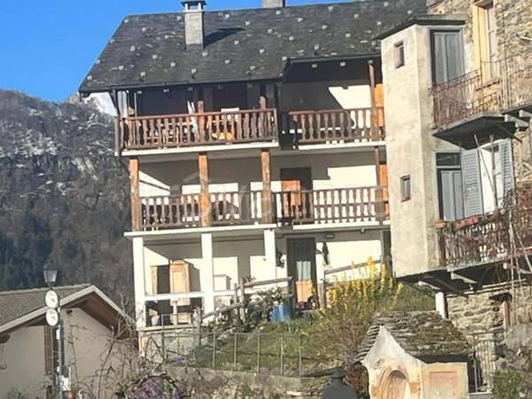 appartamento in vendita a Rossa