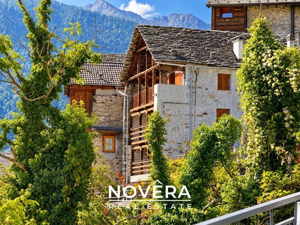 casa indipendente in vendita a Rossa
