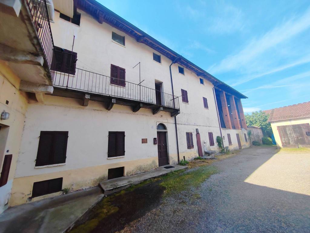 casa indipendente in vendita a Rovasenda