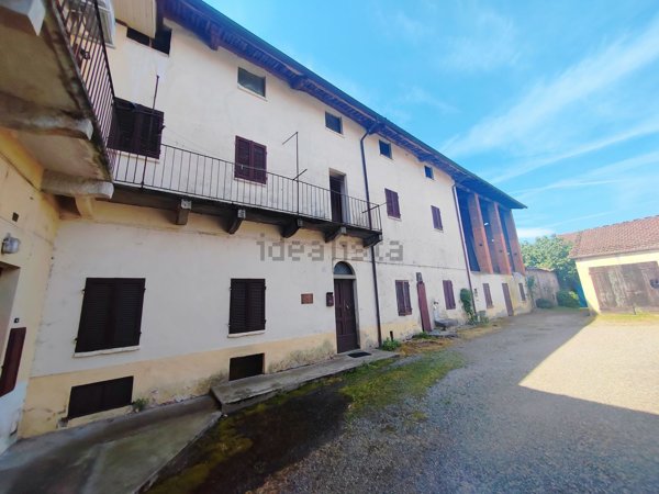 casa indipendente in vendita a Rovasenda