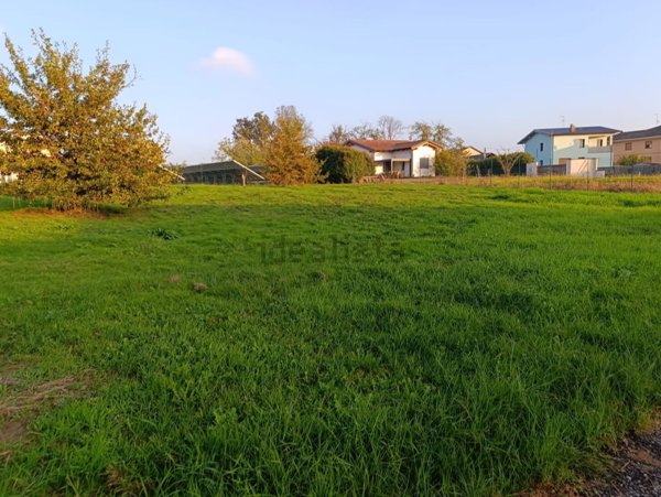 terreno edificabile in vendita a Rovasenda