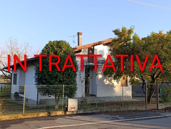 casa indipendente in vendita a Rovasenda