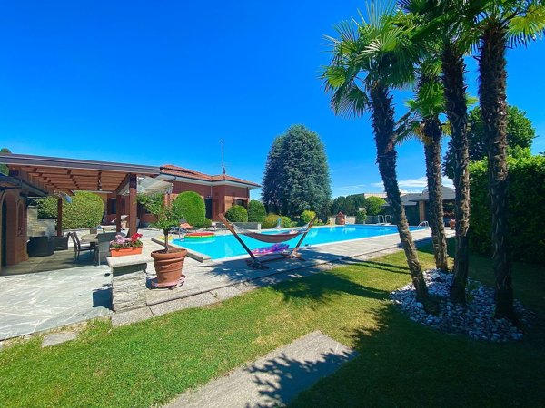 casa indipendente in vendita a Rovasenda