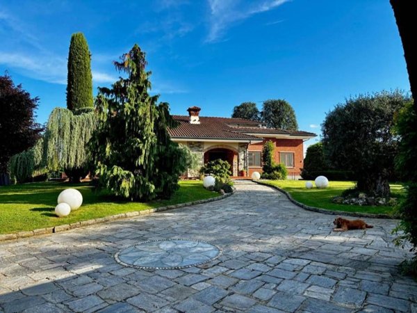 casa indipendente in vendita a Rovasenda