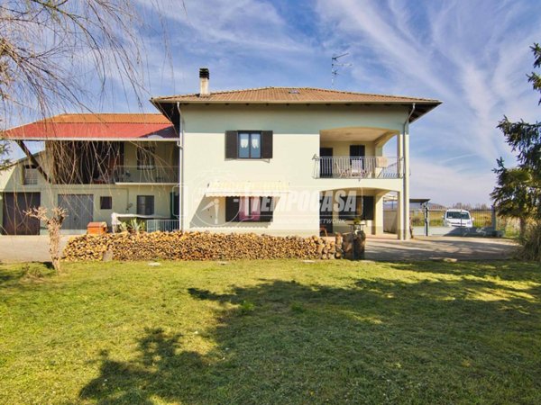 casa indipendente in vendita a Rovasenda