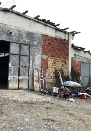 capannone in vendita ad Albareto in zona Case Mazzetta