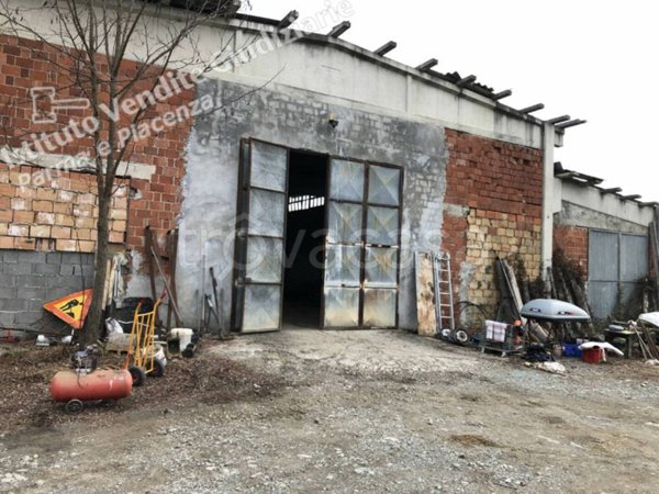 locale commerciale in vendita ad Albareto
