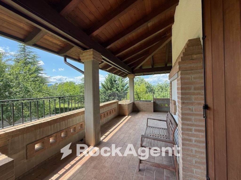 casa indipendente in vendita ad Albareto