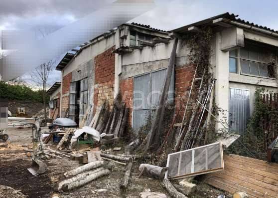 capannone in vendita ad Albareto in zona Case Mazzetta
